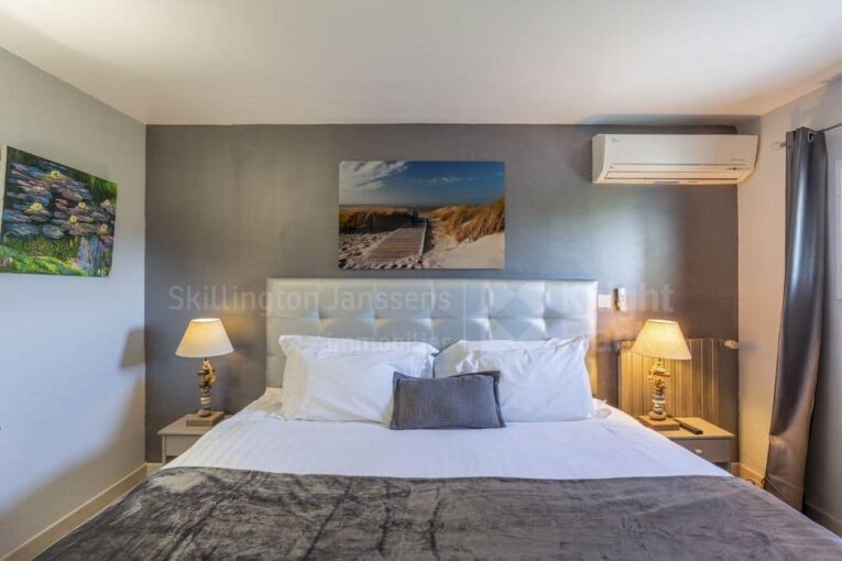 Villa climatisée luxe – 6 chambres – 12 voyageurs – 280 m²