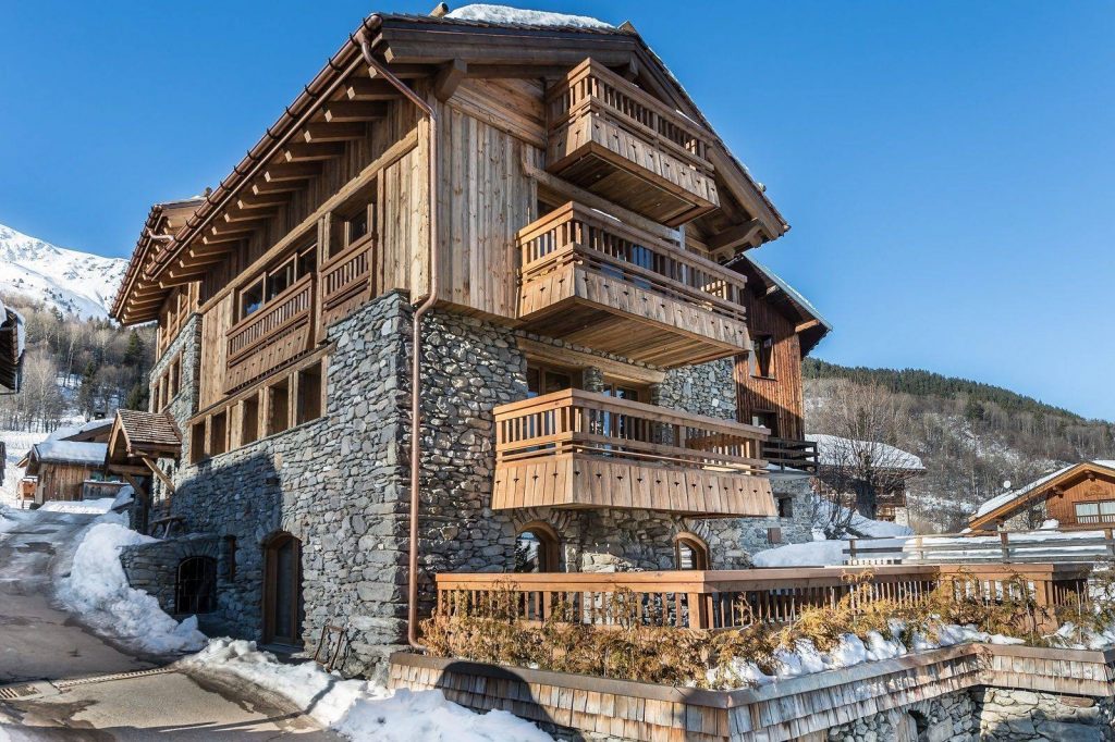 Chalet individuel avec jacuzzi extérieur – 5 chambres – 12 voyageurs – 340 m²