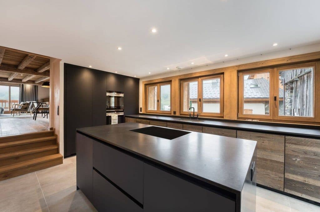 Chalet individuel avec jacuzzi extérieur – 5 chambres – 12 voyageurs – 340 m²