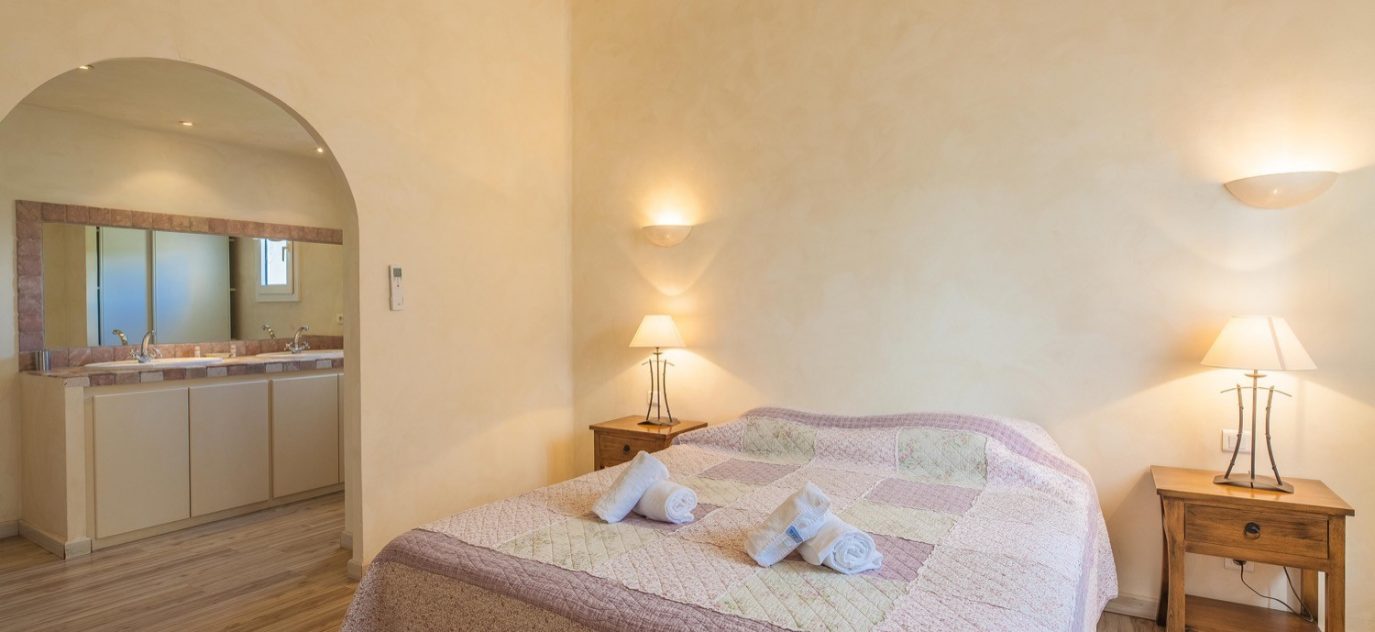 Villa Poivre Rose – 4 chambres – 10 voyageurs – 170 m²