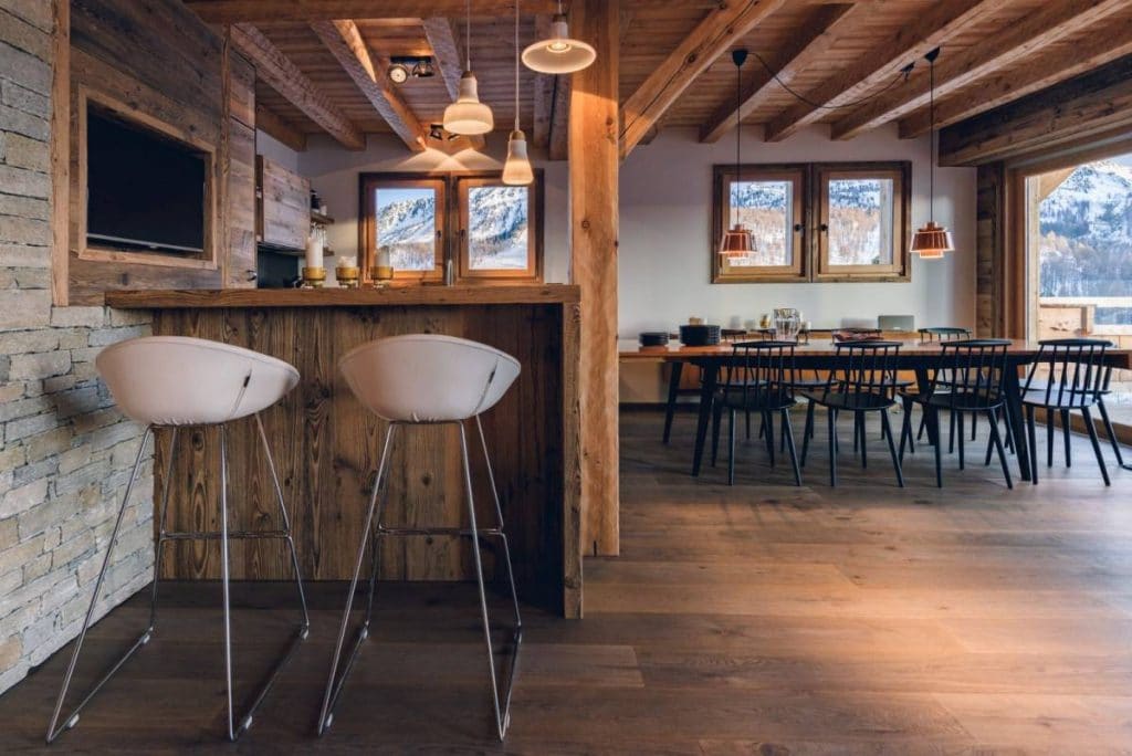 Chalet individuel avec jacuzzi intérieur, sauna, salle de cinéma – 4 chambres – 12 voyageurs – 310 m²