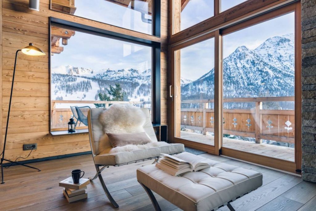 Chalet individuel avec jacuzzi intérieur, sauna, salle de cinéma – 4 chambres – 12 voyageurs – 310 m²