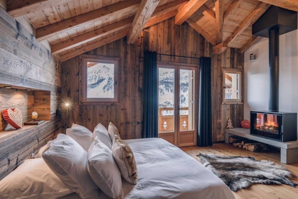 Chalet individuel avec jacuzzi intérieur, sauna, salle de cinéma – 4 chambres – 12 voyageurs – 310 m²