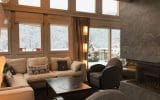 Chalet avec accès direct aux pistes de ski – 6 chambres – 18 voyageurs – 250 m²