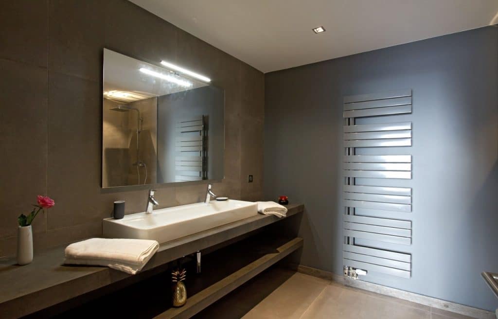 Chalet mitoyen avec accès direct aux pistes de ski – 5 chambres – 12 voyageurs – 230 m²