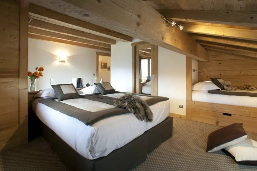 Chalet luxe avec jacuzzi intérieur, sauna, piscine intérieure chauffée – 8 chambres – 22 voyageurs – 270 m²