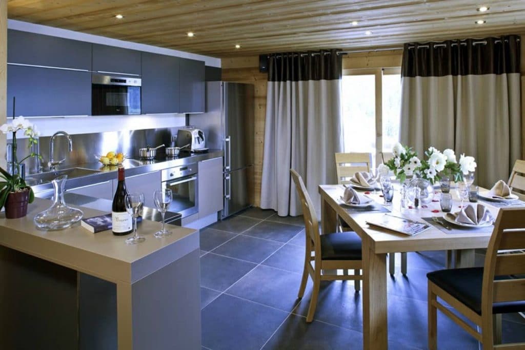 Chalet luxe avec jacuzzi intérieur, sauna, piscine intérieure chauffée – 8 chambres – 22 voyageurs – 270 m²