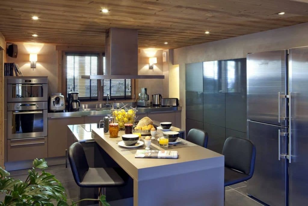 Chalet luxe avec jacuzzi intérieur, sauna, piscine intérieure chauffée – 8 chambres – 22 voyageurs – 270 m²