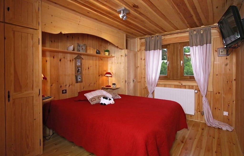 Chalet mitoyen avec hammam, jacuzzi, sauna – 4 chambres – 12 voyageurs – 200  m²