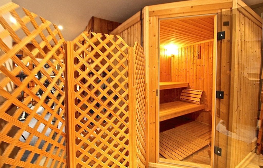 Chalet mitoyen avec jacuzzi, salle de sport, sauna – 5 chambres – 12 voyageurs – 300  m²