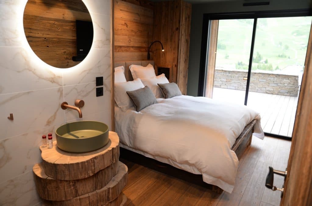 Chalet individuel avec piscine intérieure privée chauffée et sauna – 5 chambres – 14 voyageurs – 340 m²