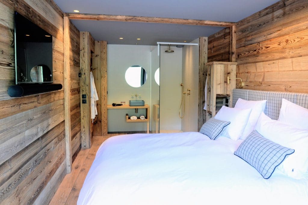 Chalet individuel avec piscine intérieure privée chauffée et sauna – 5 chambres – 14 voyageurs – 340 m²