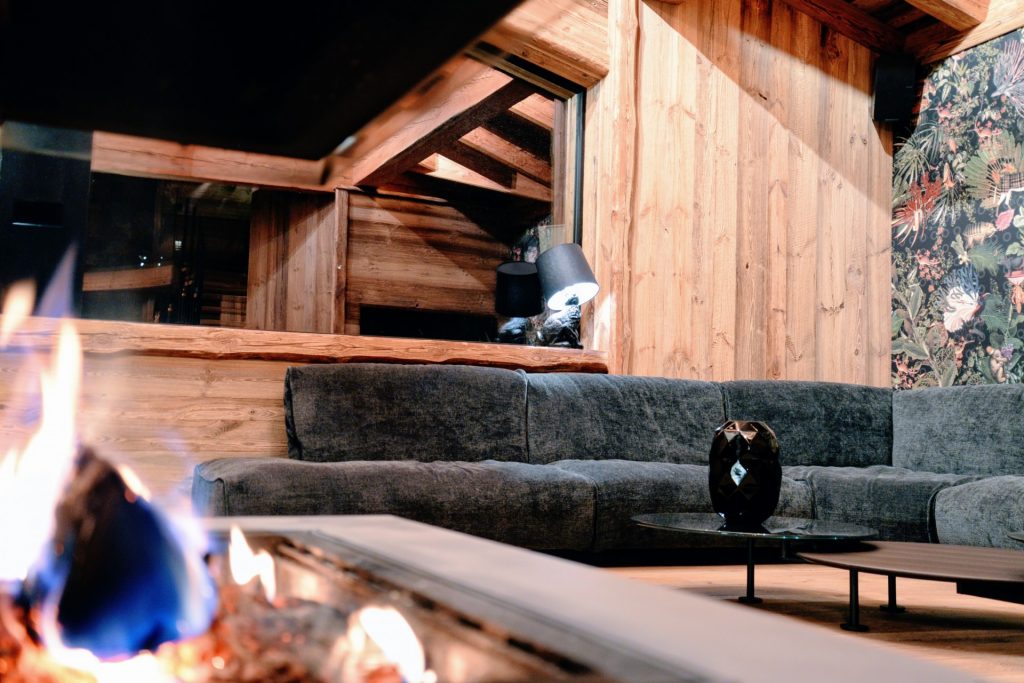 Chalet individuel avec piscine intérieure privée chauffée et sauna – 5 chambres – 14 voyageurs – 340 m²