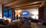 Chalet individuel avec jacuzzi extérieur, sauna, piscine extérieure privée chauffée (saison été)  – 6 chambres – 12 voyageurs – 400 m²