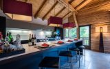 Chalet individuel avec jacuzzi extérieur, sauna, piscine extérieure privée chauffée (saison été)  – 6 chambres – 12 voyageurs – 400 m²