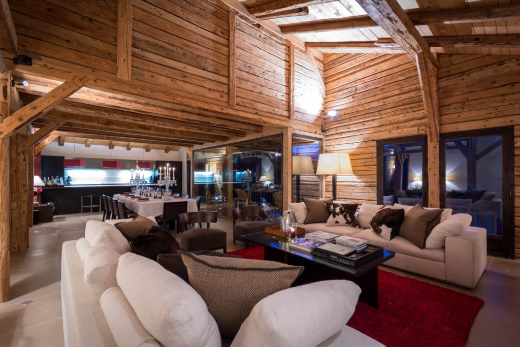 Chalet individuel avec jacuzzi extérieur, sauna, piscine extérieure privée chauffée (saison été)  – 6 chambres – 12 voyageurs – 400 m²