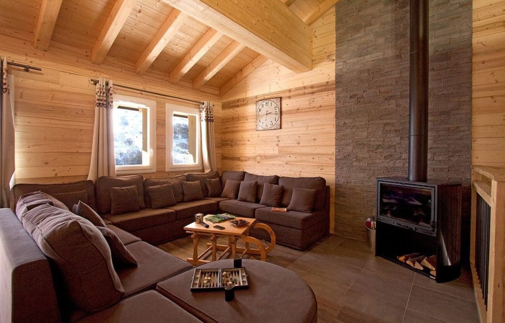 Chalet avec accès direct aux pistes de ski – 7 chambres – 14 voyageurs – 150 m²