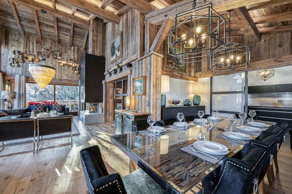 Luxueux chalet individuel avec piscine intérieure privée chauffée, sauna, salles de massage, de sport et de cinéma – 7 chambres – 13 voyageurs – 330 m²