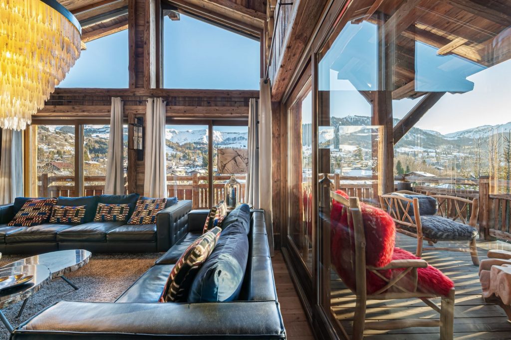 Luxueux chalet individuel avec piscine intérieure privée chauffée, sauna, salles de massage, de sport et de cinéma – 7 chambres – 13 voyageurs – 330 m²