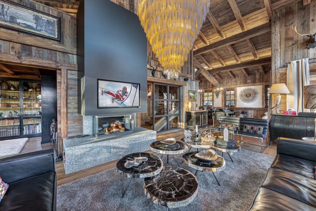 Luxueux chalet individuel avec piscine intérieure privée chauffée, sauna, salles de massage, de sport et de cinéma – 7 chambres – 13 voyageurs – 330 m²