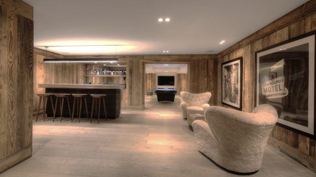 Chalet individuel avec hammam, jacuzzi intérieur, salles de massage, de sport, de cinéma et de jeux – 6 chambres – 16 voyageurs – 520 m²