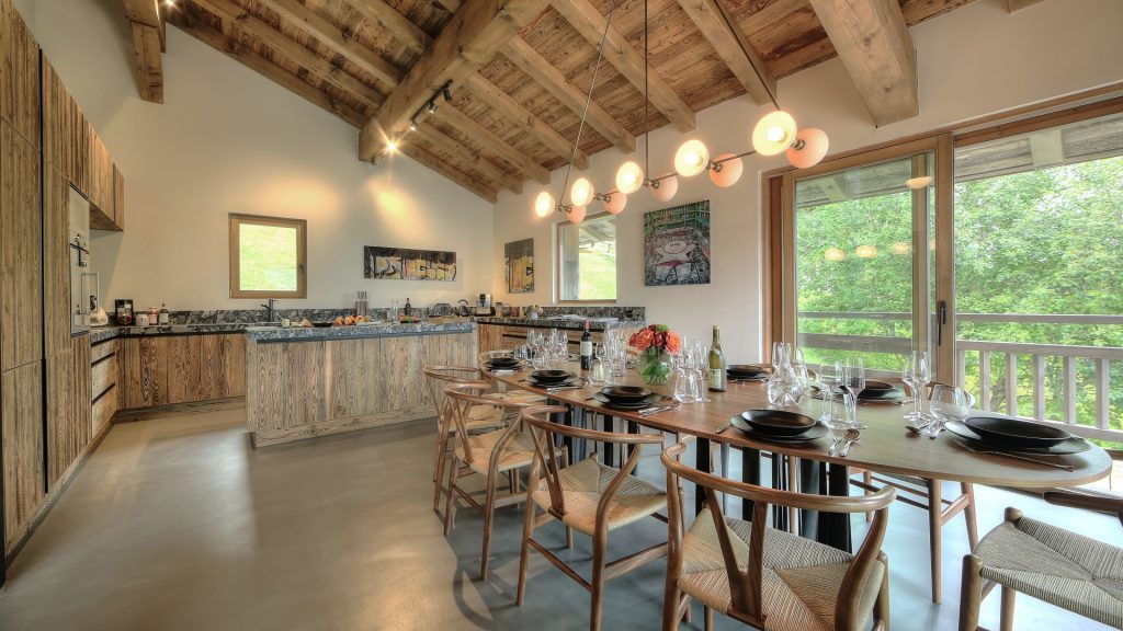 Chalet individuel avec hammam, jacuzzi intérieur, salles de massage, de sport, de cinéma et de jeux – 6 chambres – 16 voyageurs – 520 m²