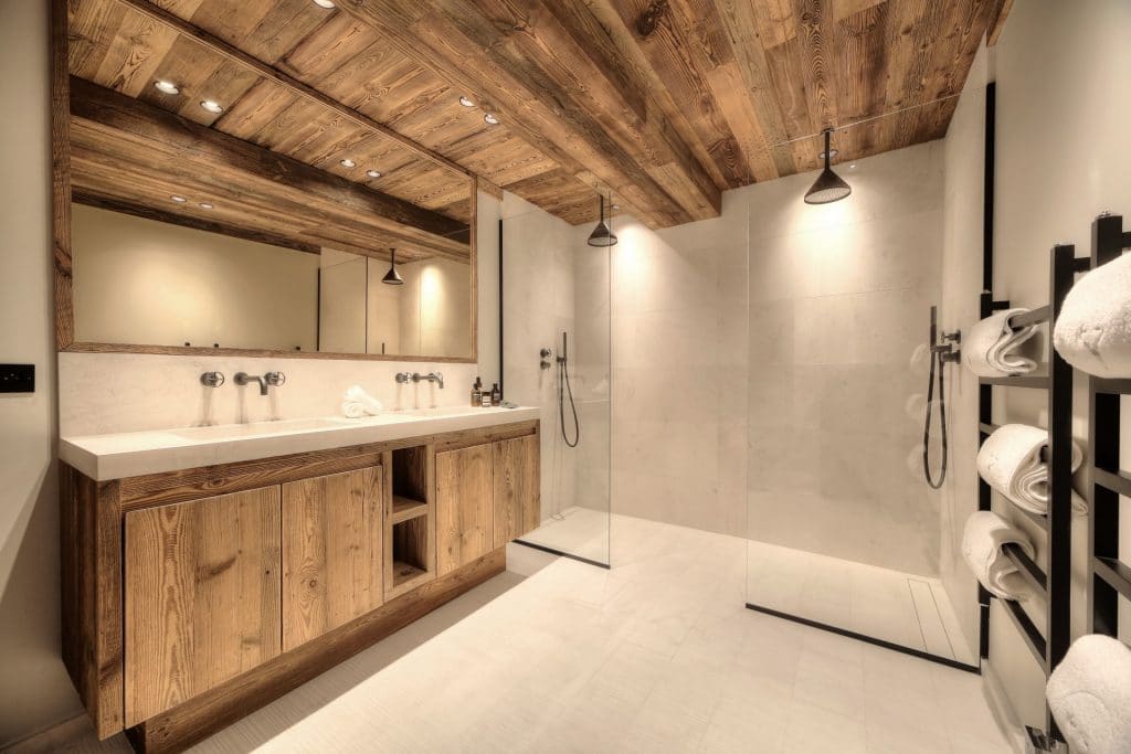 Chalet luxe avec hammam, jacuzzi intérieur, salles de massage et de cinéma – 6 chambres – 16 voyageurs – 550 m²