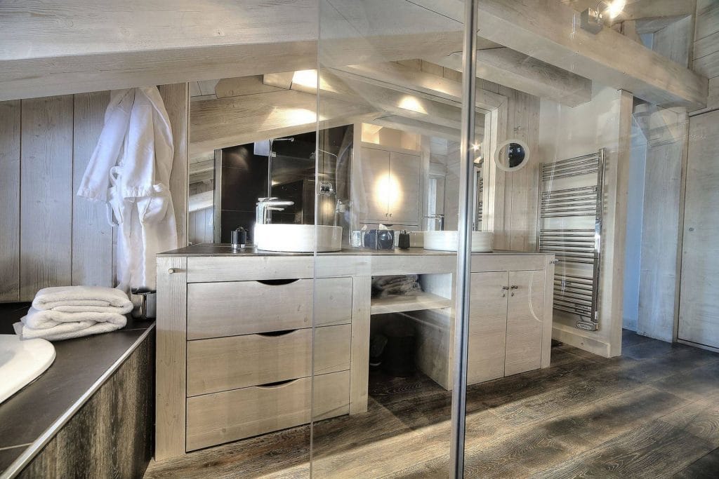 Chalet individuel luxe avec jacuzzi intérieur – 5 chambres – 10 voyageurs – 350 m²