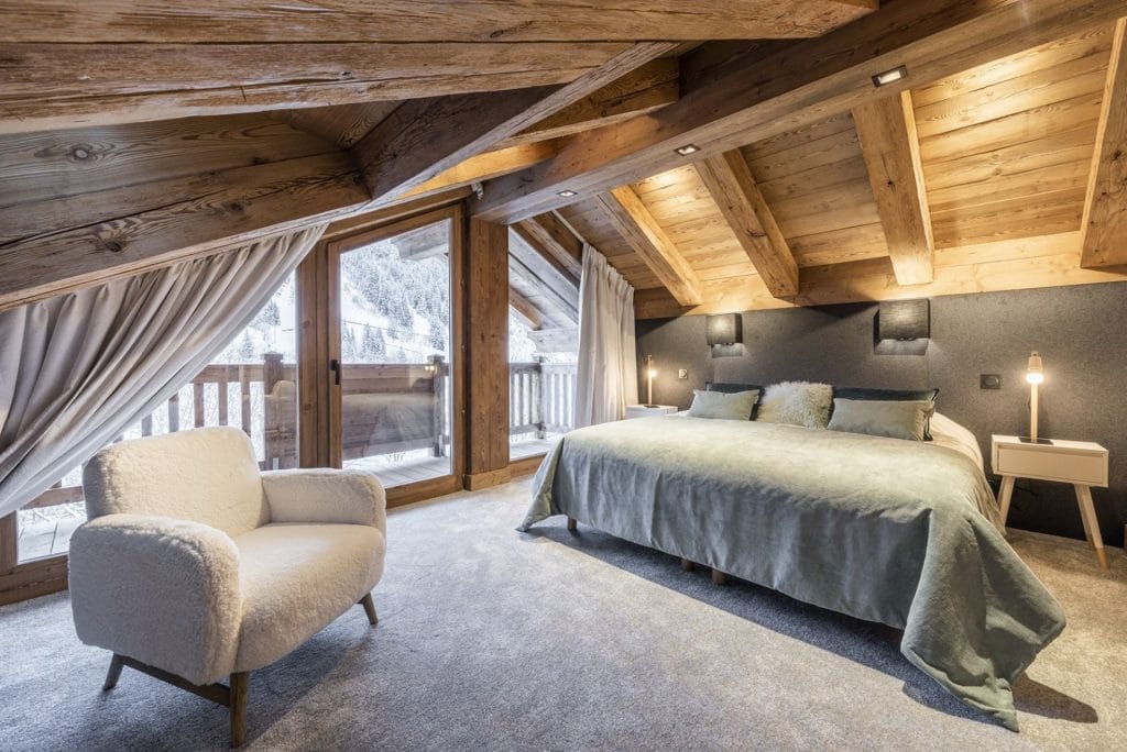 Chalet luxe avec piscine intérieure chauffée et salle de massage – 5 chambres – 12 voyageurs – 250 m²