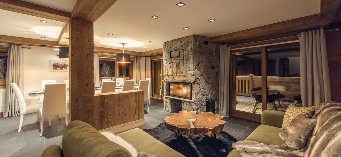Chalet luxe avec piscine intérieure chauffée et salle de massage – 5 chambres – 12 voyageurs – 250 m²