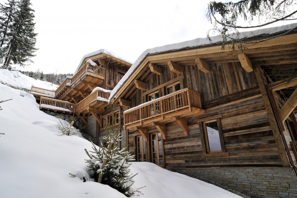 Chalet mitoyen avec hammam, jacuzzi, sauna – 8 chambres – 19 voyageurs – 600 m²