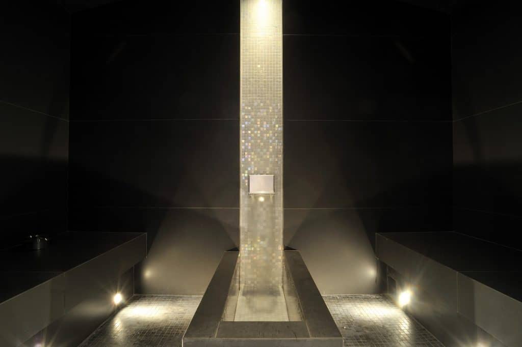 Chalet mitoyen avec hammam, jacuzzi, sauna – 8 chambres – 19 voyageurs – 600 m²