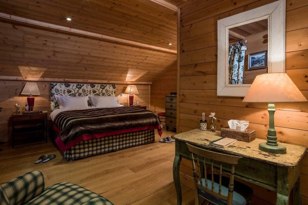 Chalet indépendant avec jacuzzi extérieur et sauna – 6 chambres – 12 voyageurs – 410 m²
