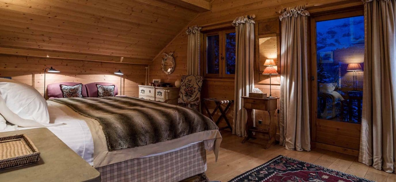 Chalet indépendant avec jacuzzi extérieur et sauna – 6 chambres – 12 voyageurs – 410 m²