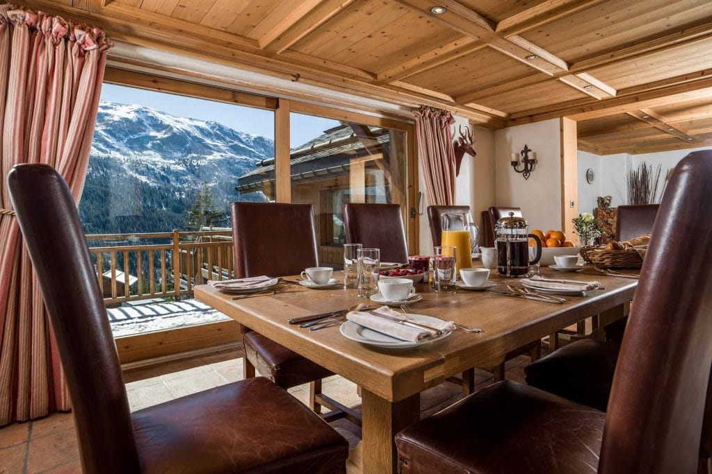 Chalet indépendant avec jacuzzi extérieur et sauna – 6 chambres – 12 voyageurs – 410 m²