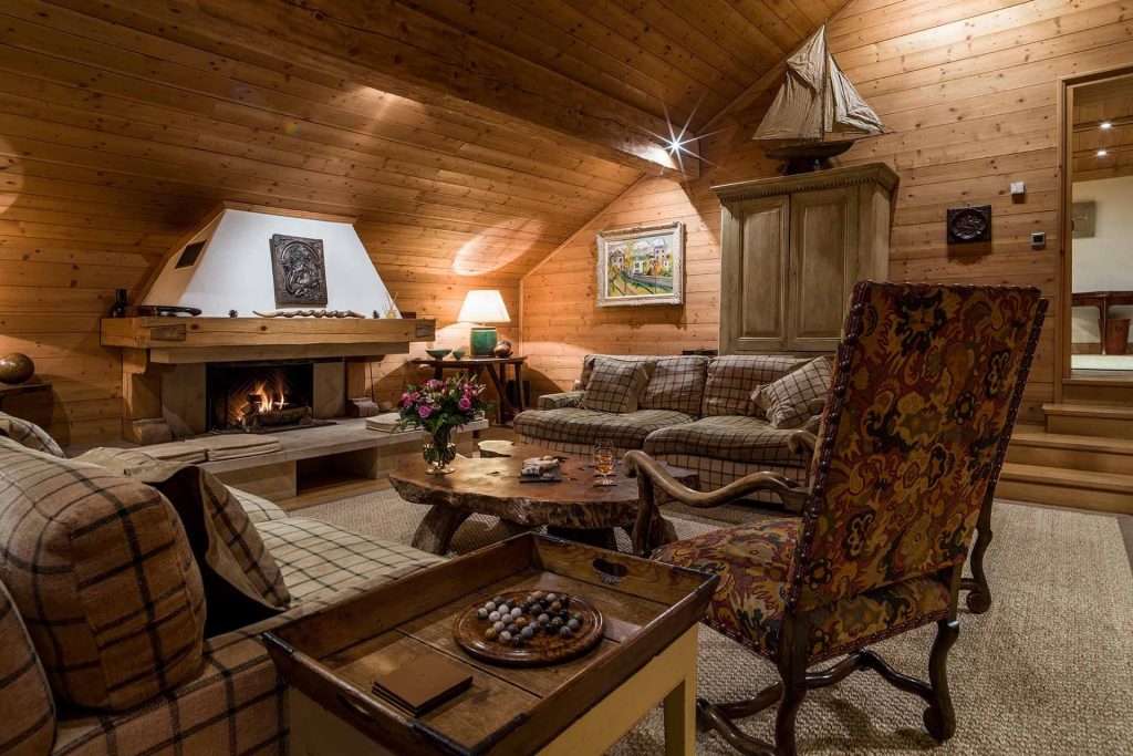 Chalet indépendant avec jacuzzi extérieur et sauna – 6 chambres – 12 voyageurs – 410 m²