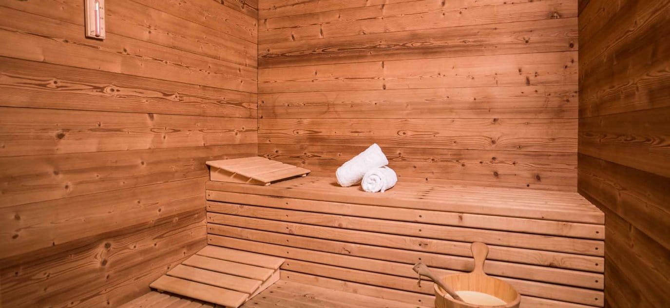 Chalet indépendant avec jacuzzi extérieur et sauna – 6 chambres – 12 voyageurs – 410 m²