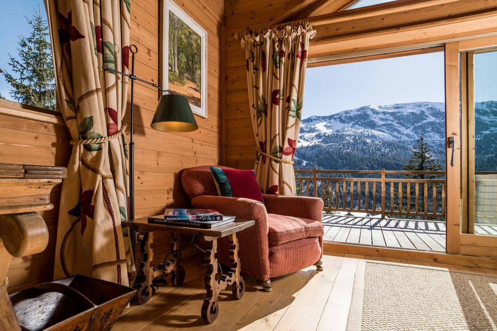 Chalet indépendant avec jacuzzi extérieur et sauna – 6 chambres – 12 voyageurs – 410 m²