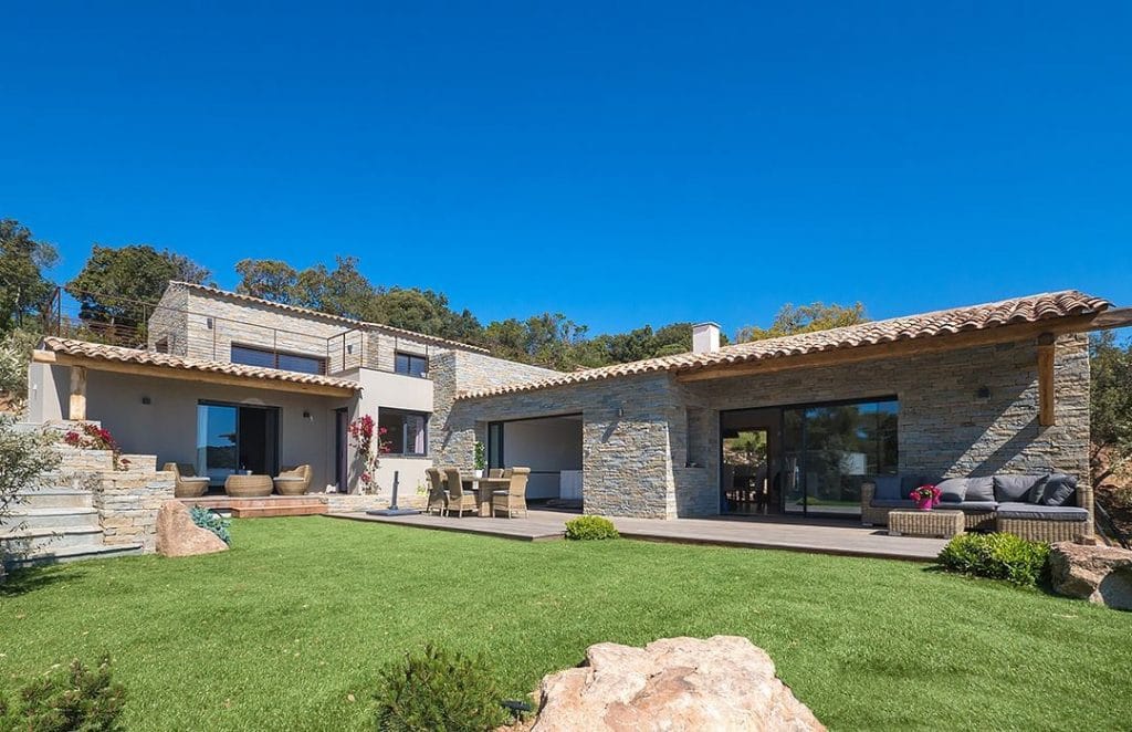 Villa climatisée – 3 chambres – 6 voyageurs – 200 m²