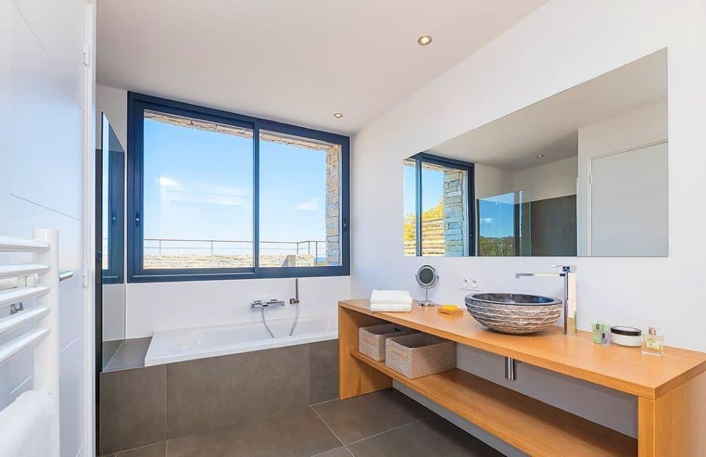 Villa climatisée – 3 chambres – 6 voyageurs – 200 m²