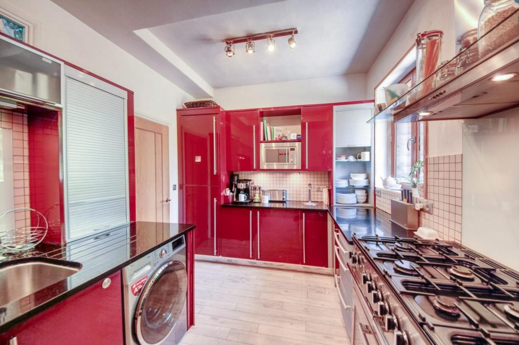 Chalet – 6 pièces – 5 chambres – 230 m²