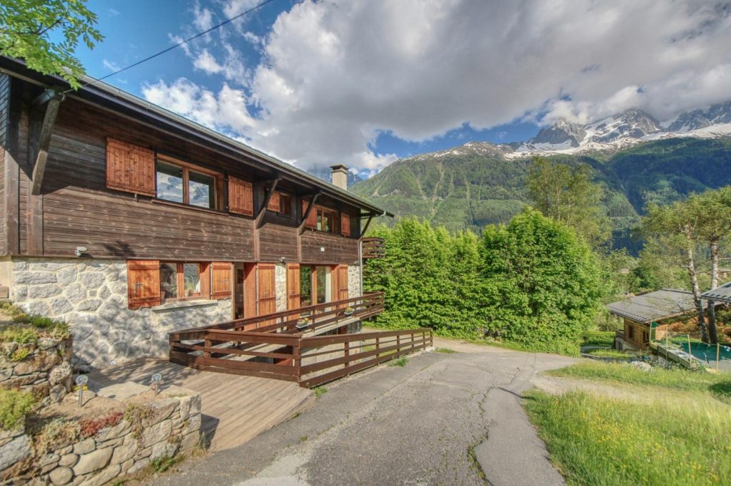 Chalet – 6 pièces – 5 chambres – 230 m²