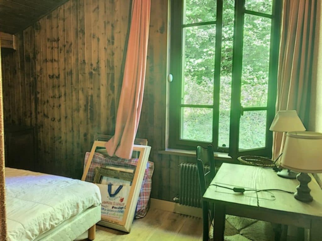 Maison – 7 pièces – 6 chambres – 200 m²