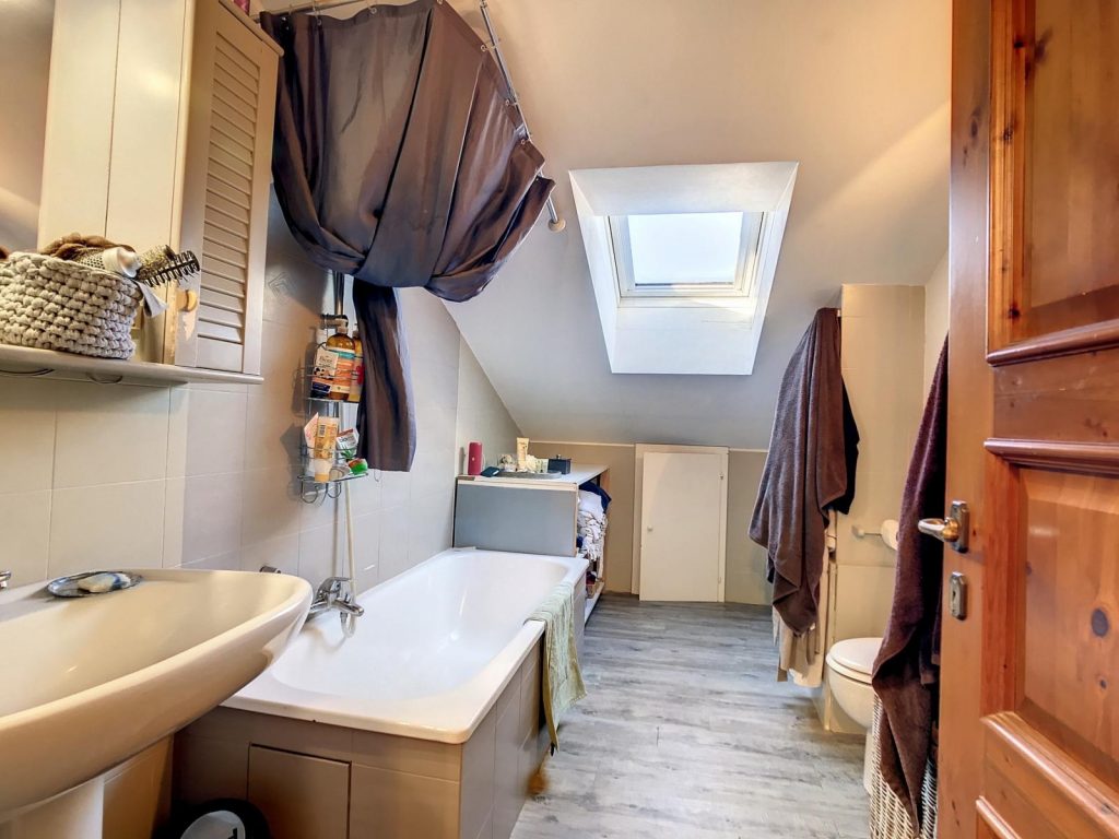 Appartement – 4 pièces – 3 chambres – 100 m²