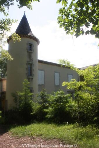 Château – 13 pièces – 8 chambres – 500 m²