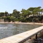 Domaine les pieds dans l’eau à 300 mètres de Sainte Maxime – 10 chambres – 20 voyageurs