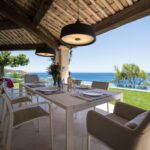 Magnifique villa en première ligne mer dans le domaine exclusif de LA RESERVE à Ramatuelle (réf. Jaz) – 5 chambres – 10 voyageurs