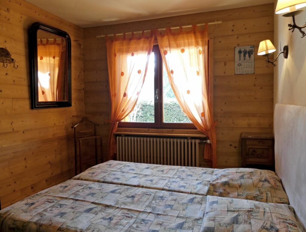 Chalet de deux appartements 3*** au pied des pistes  – 3 chambres – 6 voyageurs – 53 m²