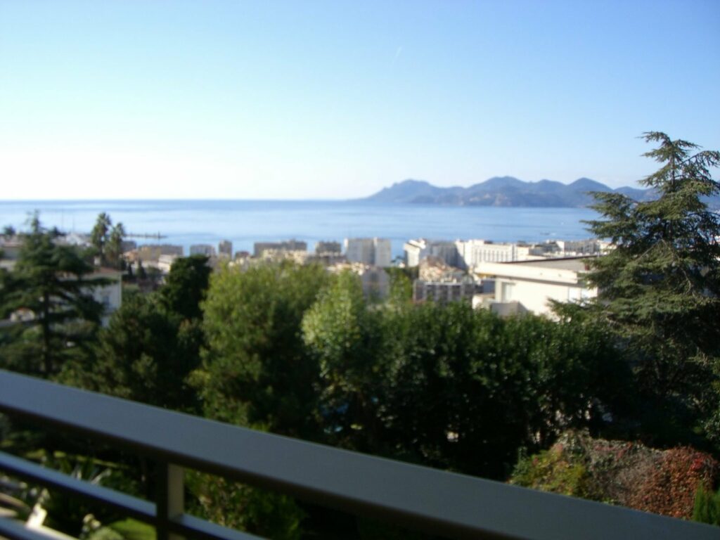 Appartement haut standing – 4 pièces – 3 chambres – 117 m²