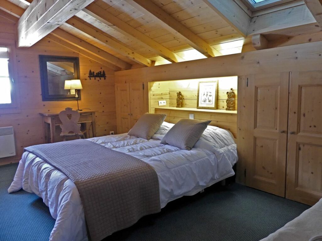 Charmant demi-chalet face aux montagnes – 4 chambres – 8 voyageurs – 89 m²